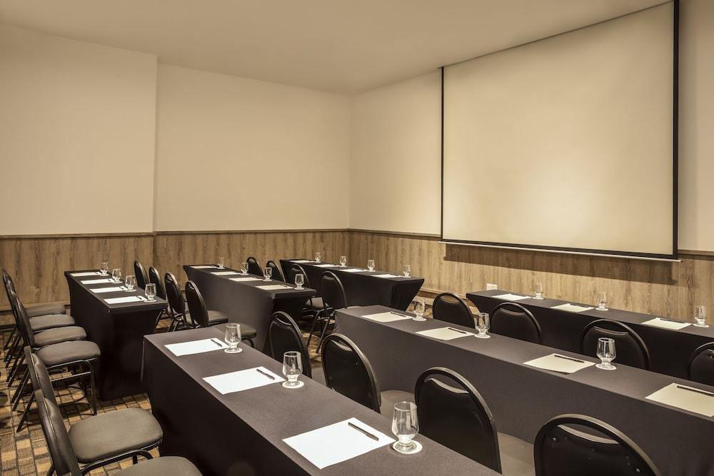 Fiesta Inn Guadalajara Expo Zapopan Extérieur photo